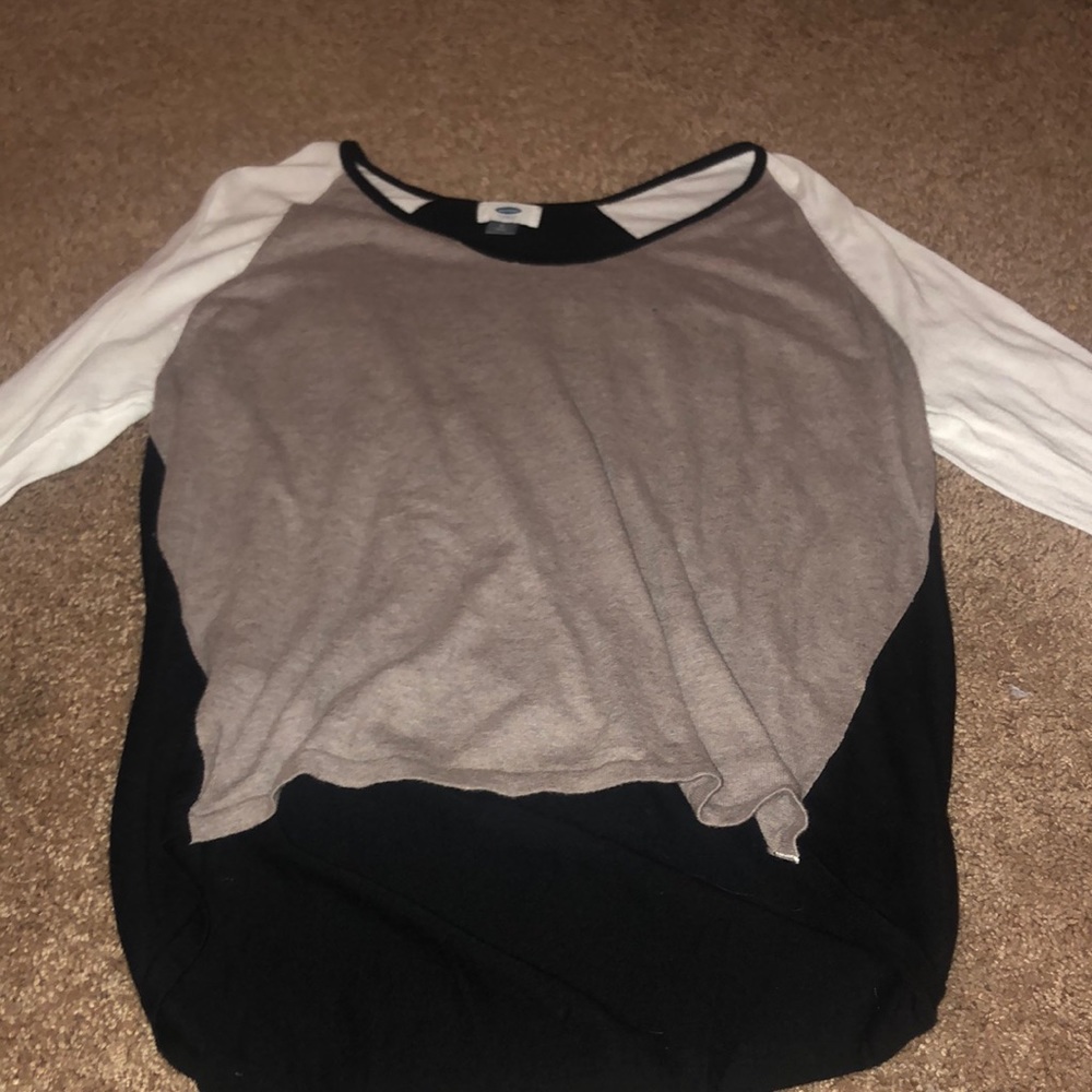 Light weight sweater
